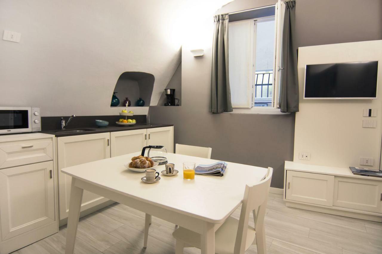 La Quadra Suites - Central Apartments In Iseo With Daily Housekeeping Εξωτερικό φωτογραφία