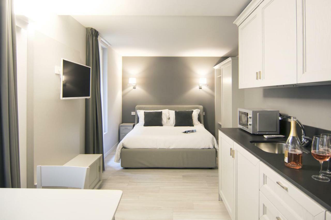 La Quadra Suites - Central Apartments In Iseo With Daily Housekeeping Εξωτερικό φωτογραφία