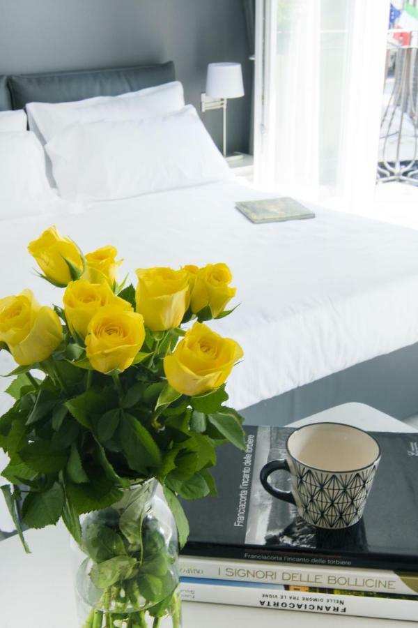 La Quadra Suites - Central Apartments In Iseo With Daily Housekeeping Εξωτερικό φωτογραφία