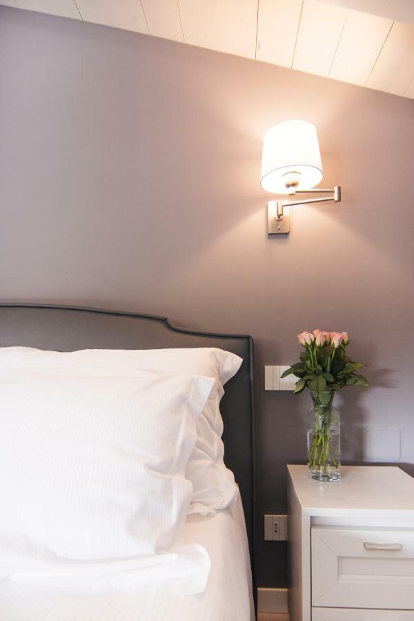 La Quadra Suites - Central Apartments In Iseo With Daily Housekeeping Εξωτερικό φωτογραφία