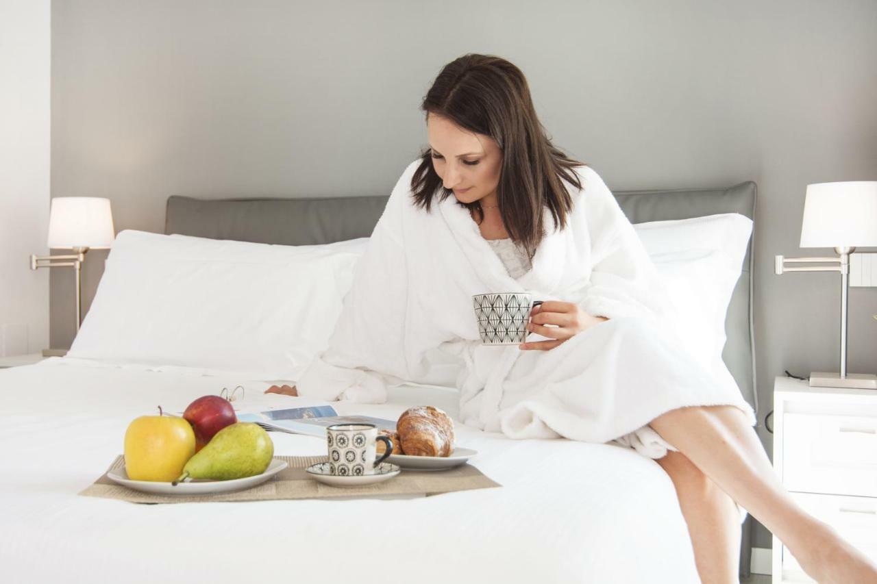 La Quadra Suites - Central Apartments In Iseo With Daily Housekeeping Εξωτερικό φωτογραφία